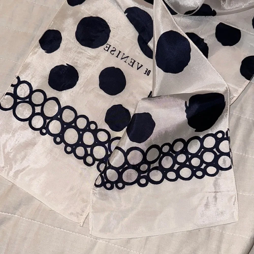 De VENISE White Large Navy Polka Purse Neck Scarf